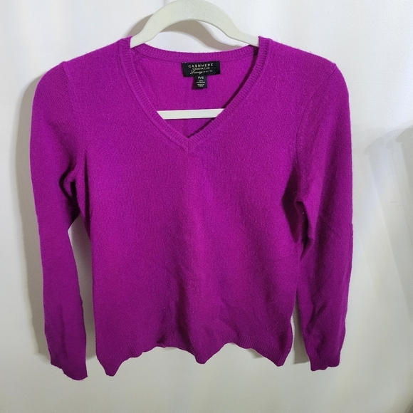 Charter Club Sweaters - Charter Club Sleeveless Crew Neck 100 % Cashmere Fuschia Sweater, Size PS.